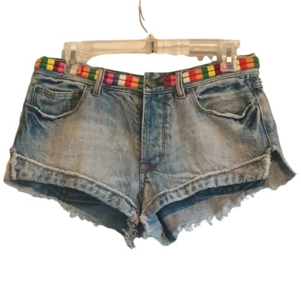 Free People Denim Shorts Festival Rainbow Belt Light Wash Frayed Hem Size‎ 26